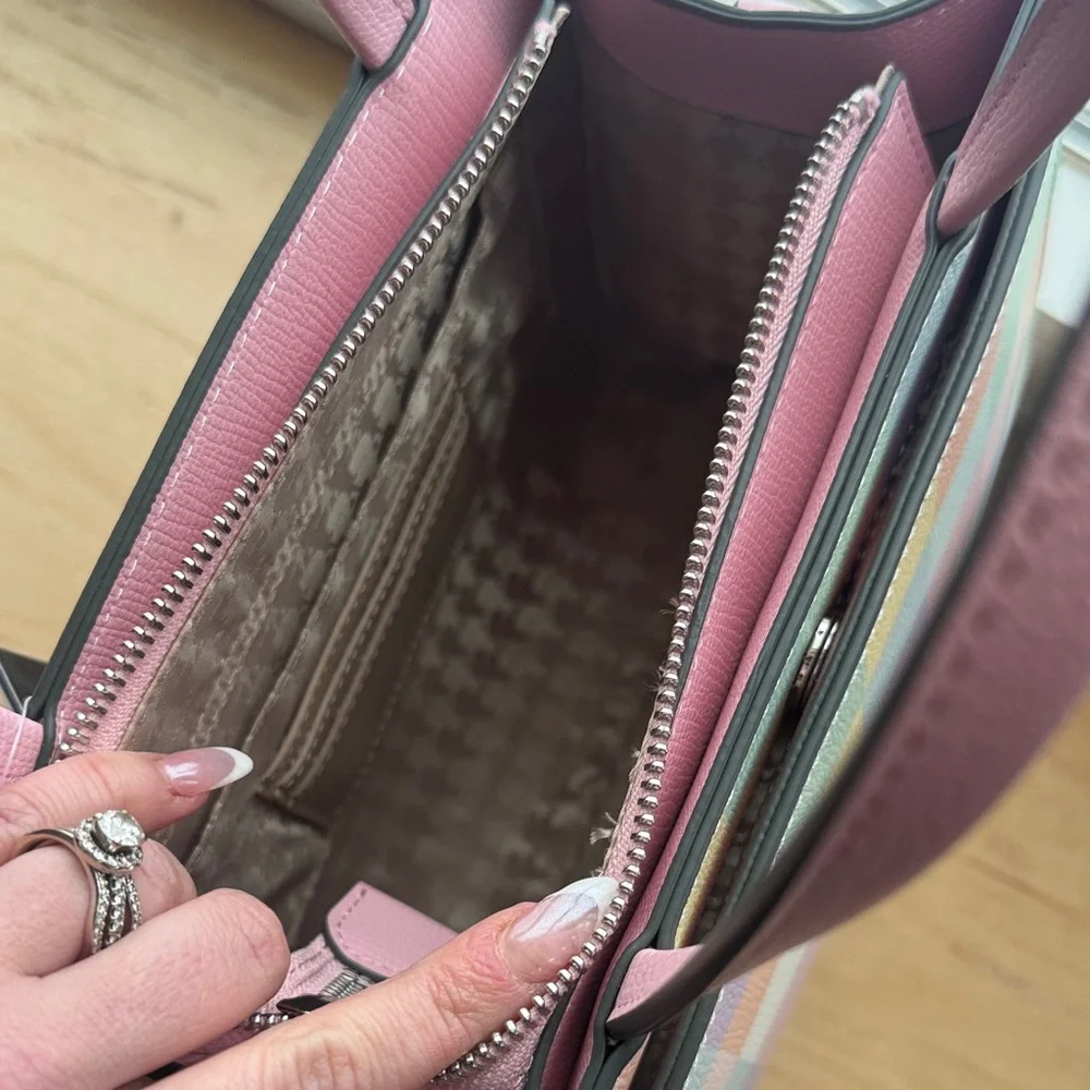 KARL LAGERFELD PARIS Jacqueline Crossbody Bag Pastel - Picture 5 of 13